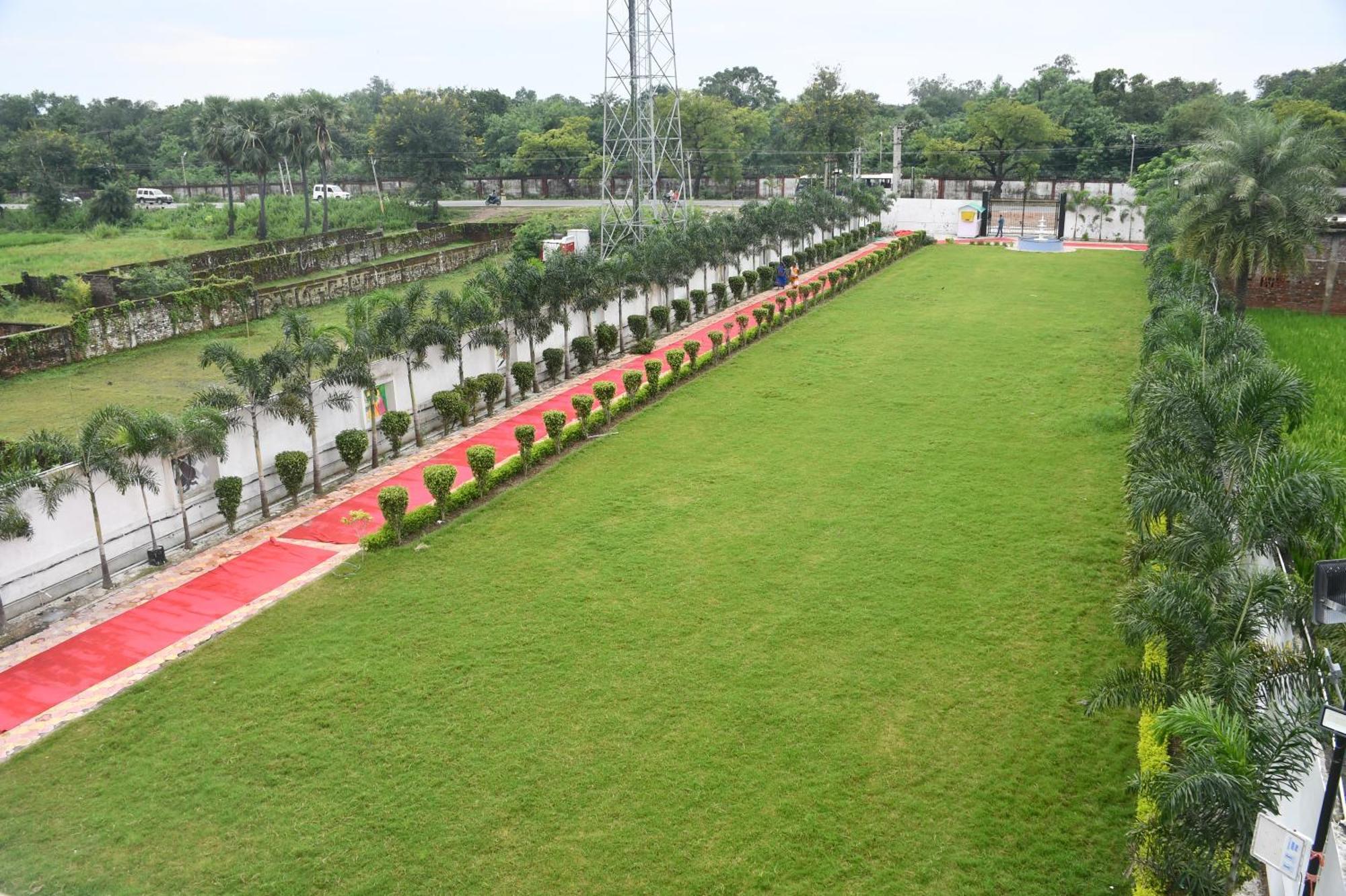 Vatika Banquet And Lawn Hotel Gaya Luaran gambar
